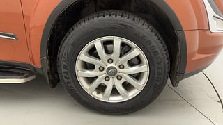 Used 2015 Mahindra XUV500 [2015-2018] W10 Diesel Manual tyres RIGHT FRONT TYRE RIM VIEW