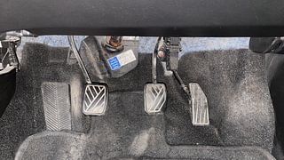 Used 2017 Maruti Suzuki Baleno [2015-2019] Alpha Petrol Petrol Manual interior PEDALS VIEW