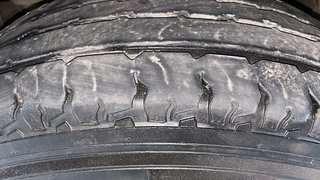 Used 2018 Mahindra TUV300 [2015-2020] T10 Diesel Manual tyres LEFT FRONT TYRE TREAD VIEW