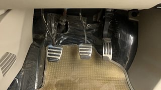 Used 2015 Mahindra XUV500 [2015-2018] W10 Diesel Manual interior PEDALS VIEW