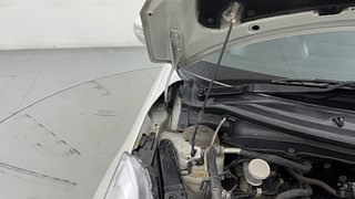 Used 2016 Maruti Suzuki Swift [2014-2017] LXI (O) Petrol Manual engine ENGINE RIGHT SIDE HINGE & APRON VIEW