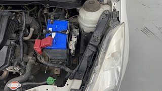 Used 2016 Maruti Suzuki Swift [2014-2017] LXI (O) Petrol Manual engine ENGINE LEFT SIDE VIEW