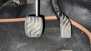 Used 2019 Renault Kwid [2017-2019] CLIMBER 1.0 AMT Petrol Automatic interior PEDALS VIEW