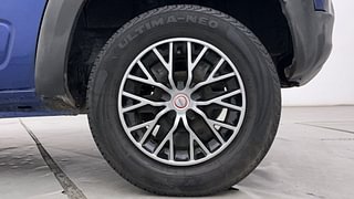 Used 2019 Renault Kwid [2017-2019] CLIMBER 1.0 AMT Petrol Automatic tyres LEFT REAR TYRE RIM VIEW