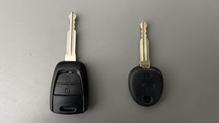 Used 2018 Hyundai Eon Magna + (O) 1.0 Petrol Manual extra CAR KEY VIEW