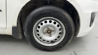 Used 2016 Maruti Suzuki Swift [2014-2017] LXI (O) Petrol Manual tyres RIGHT FRONT TYRE RIM VIEW