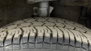 Used 2014 Maruti Suzuki Swift Dzire VXI Petrol Manual tyres RIGHT FRONT TYRE TREAD VIEW