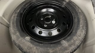 Used 2014 Maruti Suzuki Swift Dzire VXI Petrol Manual tyres SPARE TYRE VIEW