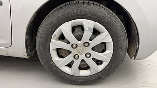 Used 2018 Hyundai Eon Magna + (O) 1.0 Petrol Manual tyres RIGHT FRONT TYRE RIM VIEW