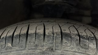 Used 2018 Hyundai Eon Magna + (O) 1.0 Petrol Manual tyres RIGHT FRONT TYRE TREAD VIEW