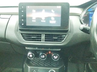 Used 2021 Renault Kiger RXZ AMT Petrol Automatic interior MUSIC SYSTEM & AC CONTROL VIEW