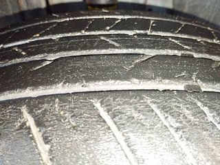Used 2021 Renault Kiger RXZ AMT Petrol Automatic tyres RIGHT FRONT TYRE TREAD VIEW