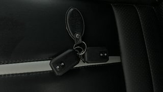 Used 2021 Toyota Glanza [2019-2022] V Petrol Manual extra CAR KEY VIEW