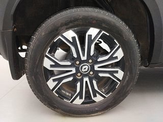 Used 2021 Renault Kiger RXZ AMT Petrol Automatic tyres RIGHT REAR TYRE RIM VIEW