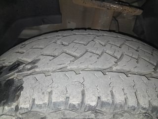 Used 2017 Mahindra XUV500 W10 Diesel Manual tyres LEFT FRONT TYRE TREAD VIEW