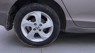 Used 2014 Honda City [2014-2017] VX Diesel Diesel Manual tyres RIGHT REAR TYRE RIM VIEW