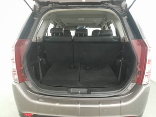 Used 2017 Mahindra XUV500 W10 Diesel Manual interior DICKY INSIDE VIEW