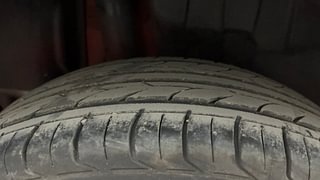 Used 2018 Maruti Suzuki Swift [2017-2021] ZXi AMT Petrol Automatic tyres RIGHT REAR TYRE TREAD VIEW