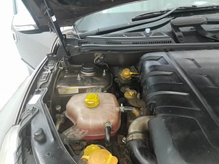 Used 2017 Mahindra XUV500 W10 Diesel Manual engine ENGINE RIGHT SIDE HINGE & APRON VIEW