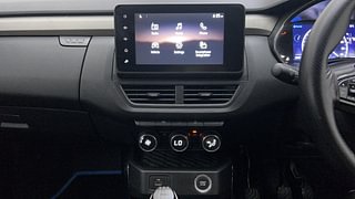 Used 2021 Renault Kiger RXZ 1.0 Turbo MT Petrol Manual interior MUSIC SYSTEM & AC CONTROL VIEW