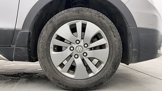 Used 2016 Maruti Suzuki S-Cross [2015-2017] Zeta 1.3 Diesel Manual tyres RIGHT FRONT TYRE RIM VIEW