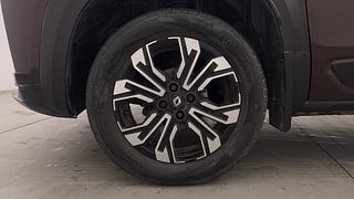 Used 2021 Renault Kiger RXZ 1.0 Turbo MT Petrol Manual tyres LEFT FRONT TYRE RIM VIEW