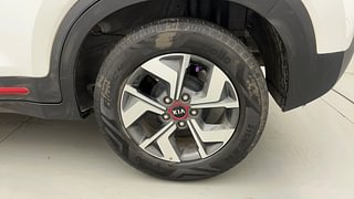 Used 2020 Kia Sonet GTX Plus 1.0 DCT Petrol Automatic tyres LEFT REAR TYRE RIM VIEW