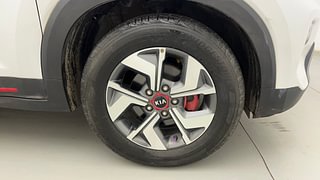 Used 2020 Kia Sonet GTX Plus 1.0 DCT Petrol Automatic tyres RIGHT FRONT TYRE RIM VIEW