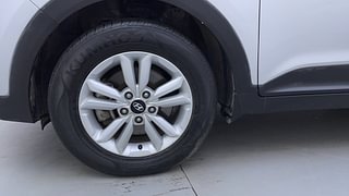 Used 2016 Hyundai Creta [2015-2018] 1.6 SX Plus Auto Diesel Automatic tyres LEFT FRONT TYRE RIM VIEW
