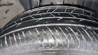 Used 2021 Renault Kiger RXZ 1.0 Turbo MT Petrol Manual tyres RIGHT FRONT TYRE TREAD VIEW
