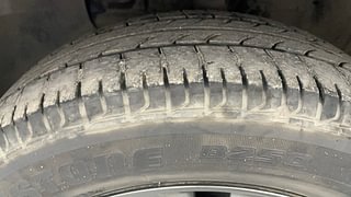 Used 2018 Hyundai Elite i20 [2014-2018] Asta 1.2 Petrol Manual tyres LEFT FRONT TYRE TREAD VIEW