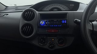 Used 2012 Toyota Etios Liva [2010-2017] G Petrol Manual interior MUSIC SYSTEM & AC CONTROL VIEW