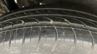 Used 2013 Maruti Suzuki Wagon R 1.0 [2010-2019] VXi Petrol Manual tyres RIGHT REAR TYRE TREAD VIEW