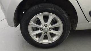 Used 2015 Hyundai Grand i10 [2013-2017] Asta AT 1.2 Kappa VTVT Petrol Automatic tyres RIGHT REAR TYRE RIM VIEW