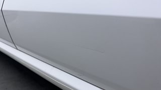 Used 2017 Volkswagen Ameo [2016-2020] Highline1.2L (P) Petrol Manual dents MINOR SCRATCH