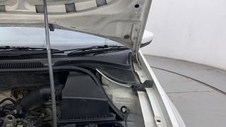 Used 2017 Volkswagen Ameo [2016-2020] Highline1.2L (P) Petrol Manual engine ENGINE LEFT SIDE HINGE & APRON VIEW