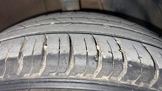 Used 2022 Hyundai New i20 Sportz 1.2 IVT Petrol Automatic tyres RIGHT FRONT TYRE TREAD VIEW