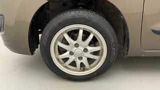 Used 2013 Maruti Suzuki Wagon R 1.0 [2010-2019] VXi Petrol Manual tyres LEFT FRONT TYRE RIM VIEW