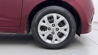 Used 2013 Hyundai Grand i10 [2013-2017] Magna 1.2 Kappa VTVT Petrol Manual tyres RIGHT FRONT TYRE RIM VIEW