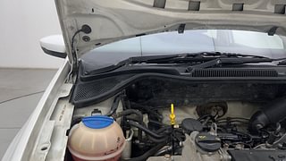 Used 2017 Volkswagen Ameo [2016-2020] Highline1.2L (P) Petrol Manual engine ENGINE RIGHT SIDE HINGE & APRON VIEW