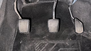 Used 2012 Toyota Etios Liva [2010-2017] G Petrol Manual interior PEDALS VIEW