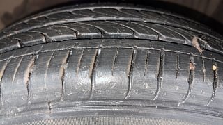 Used 2013 Hyundai Grand i10 [2013-2017] Magna 1.2 Kappa VTVT Petrol Manual tyres LEFT FRONT TYRE TREAD VIEW