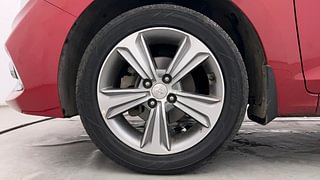 Used 2018 Hyundai Verna [2017-2020] 1.6 VTVT SX (O) AT Petrol Automatic tyres LEFT FRONT TYRE RIM VIEW