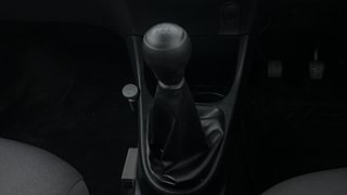 Used 2012 Toyota Etios Liva [2010-2017] G Petrol Manual interior GEAR  KNOB VIEW
