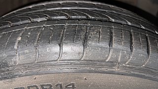 Used 2013 Hyundai Grand i10 [2013-2017] Magna 1.2 Kappa VTVT Petrol Manual tyres RIGHT FRONT TYRE TREAD VIEW