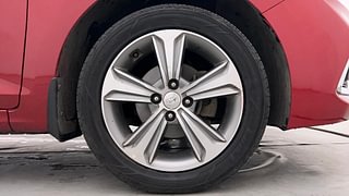 Used 2018 Hyundai Verna [2017-2020] 1.6 VTVT SX (O) AT Petrol Automatic tyres RIGHT FRONT TYRE RIM VIEW