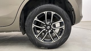 Used 2019 Maruti Suzuki Swift [2017-2021] ZXi Plus AMT Petrol Automatic tyres LEFT REAR TYRE RIM VIEW