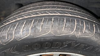 Used 2015 Toyota Corolla Altis [2014-2017] G Petrol Petrol Manual tyres LEFT REAR TYRE TREAD VIEW