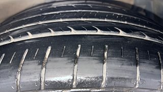 Used 2018 maruti-suzuki Ciaz Alpha Petrol AT Petrol Automatic tyres RIGHT FRONT TYRE TREAD VIEW