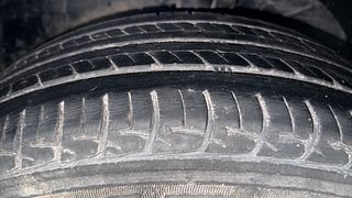 Used 2017 Maruti Suzuki Baleno [2015-2019] Delta Petrol Petrol Manual tyres RIGHT FRONT TYRE TREAD VIEW